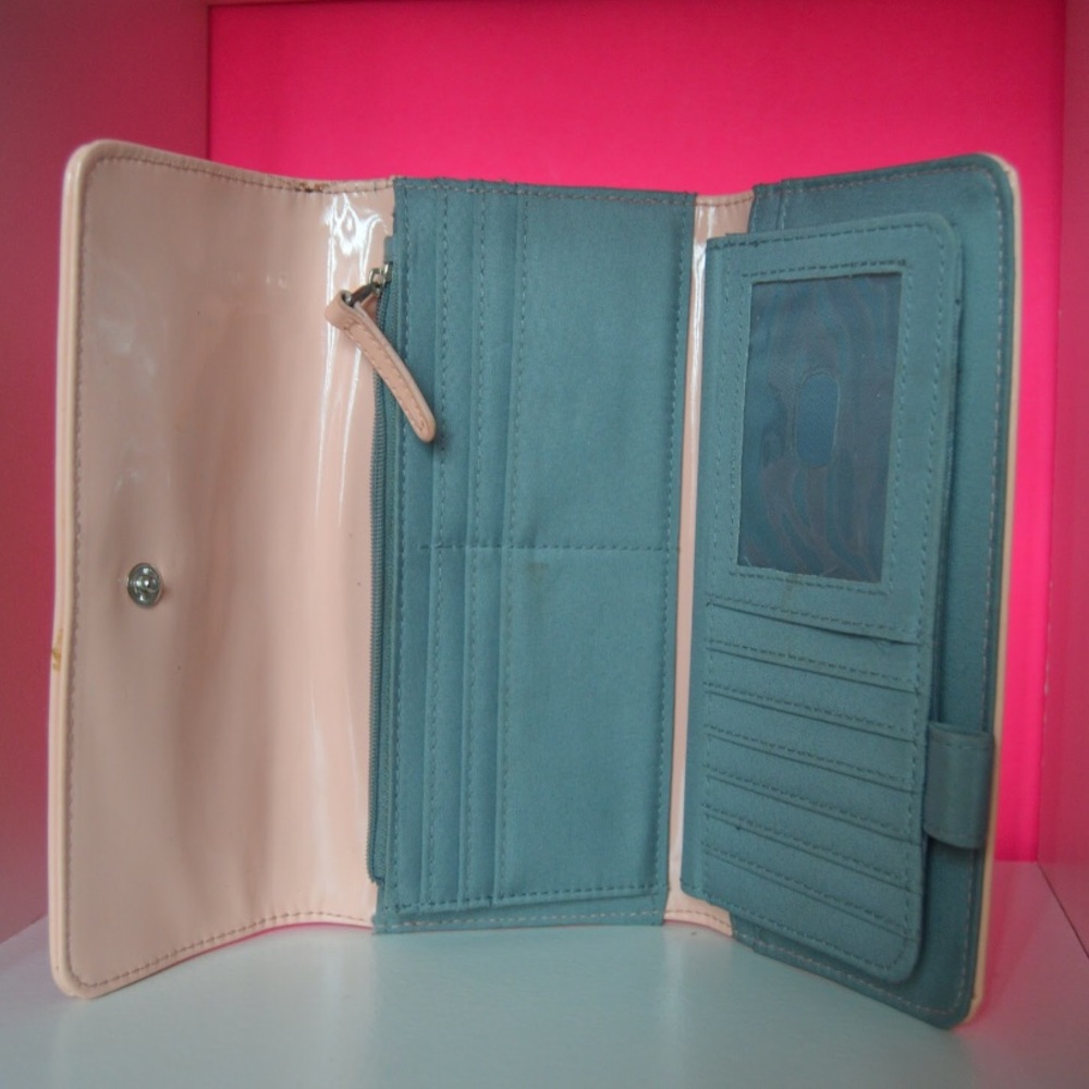 Pink wallet - Picture 4 of 8